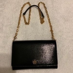 Authentic Tory Burch Robinson Patent Chain Wallet